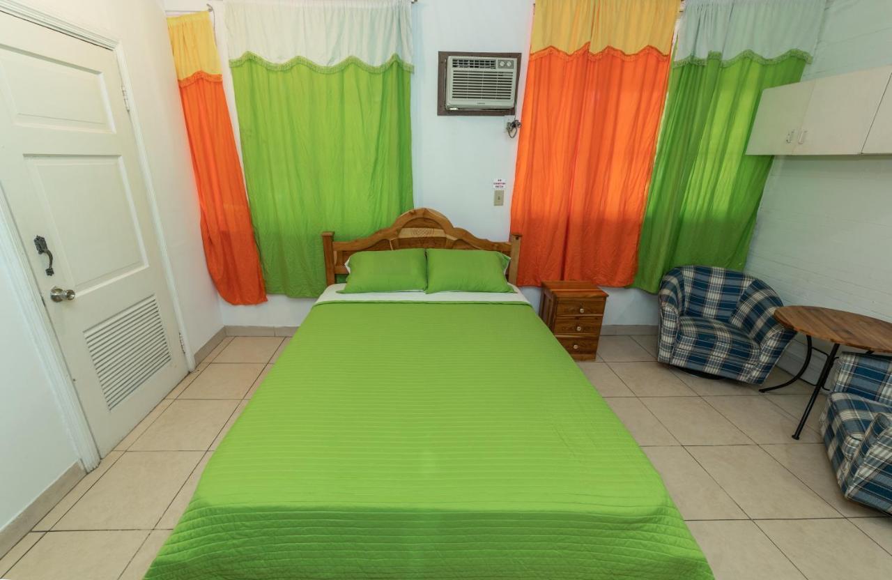 Hostal Amador Familiar Panama Stadt Exterior foto