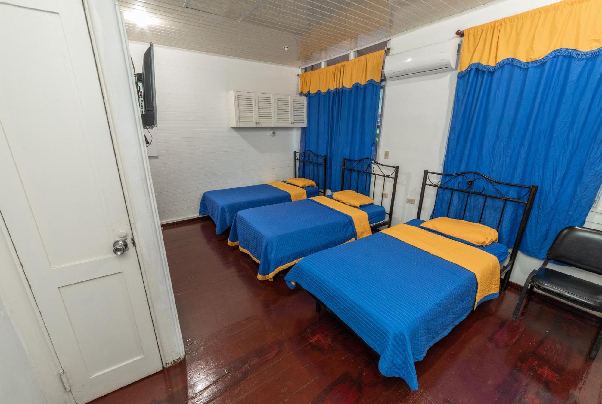 Hostal Amador Familiar Panama Stadt Zimmer foto